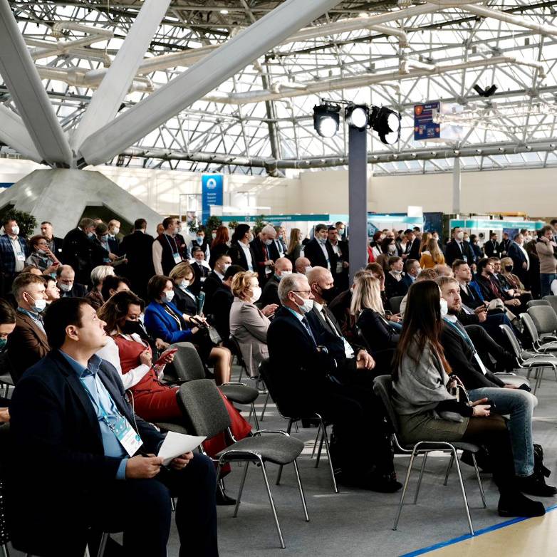 ВСЕРОССИЙСКИЙ ВОДНЫЙ КОНГРЕСС ПРОДОЛЖАЕТ СВОЮ РАБОТУ