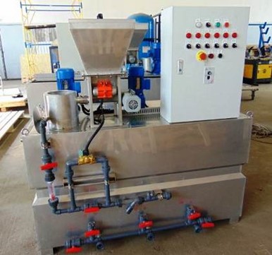 картинка шнековый обезвоживатель на стенде